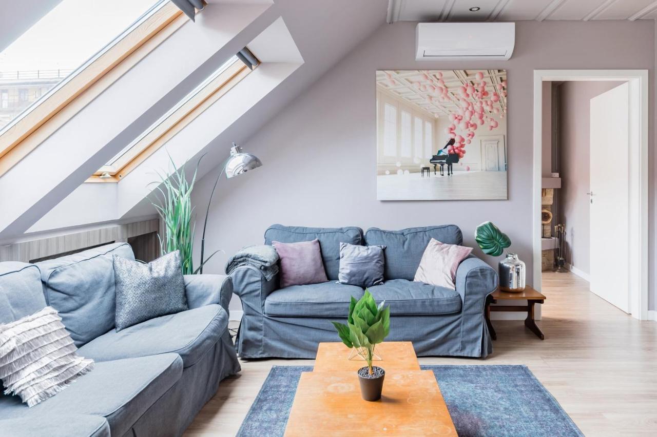 Sunny And Central Penthouse With Private Garage Budapest Exterior photo
