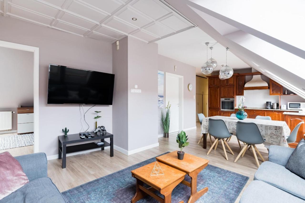 Sunny And Central Penthouse With Private Garage Budapest Exterior photo