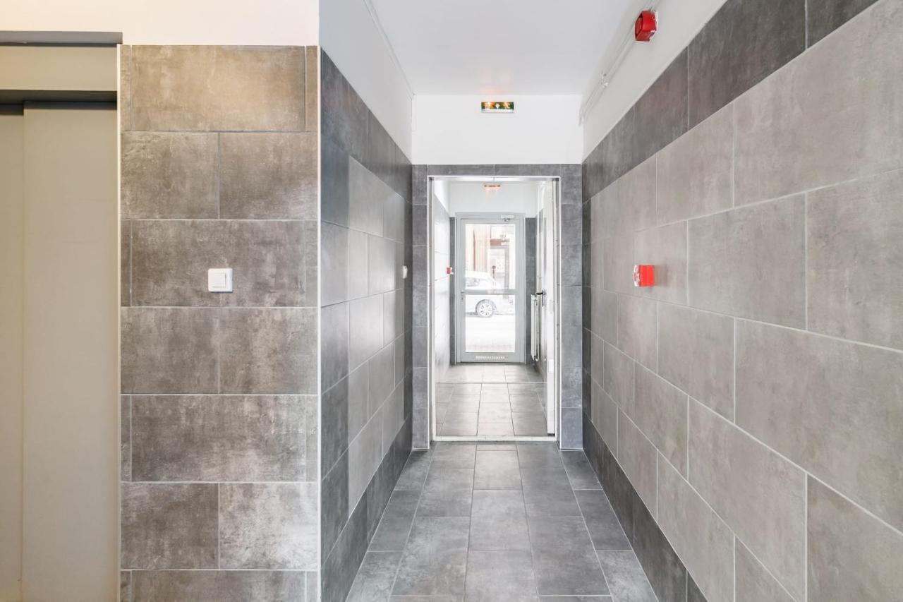 Sunny And Central Penthouse With Private Garage Budapest Exterior photo